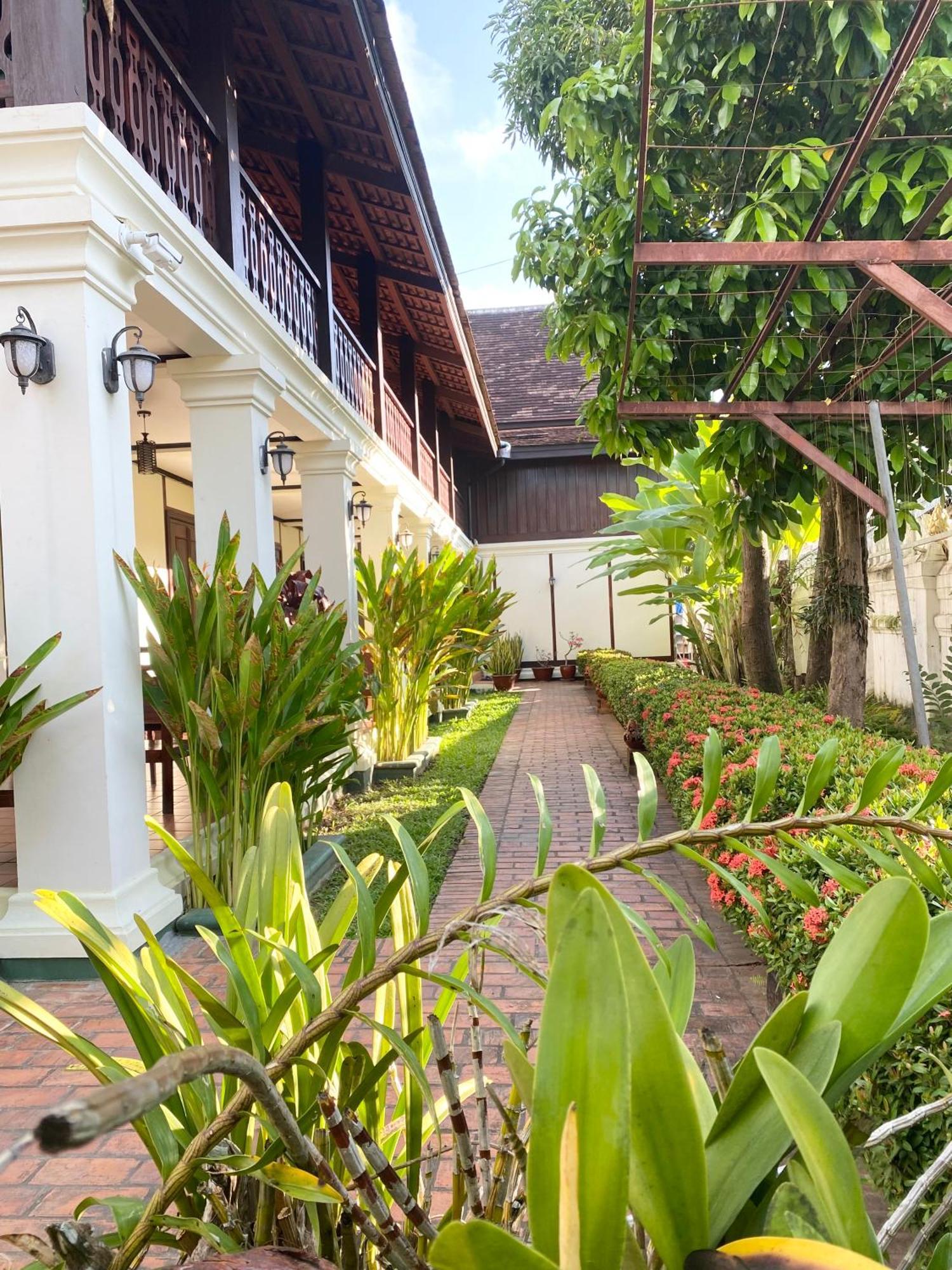 Luang Prabang Residence & Travel Exterior photo